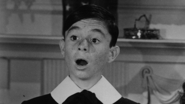 Carl Switzer, aka Alfalfa, singing