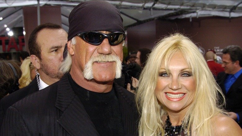 The Shady Side Of The Hogan Family