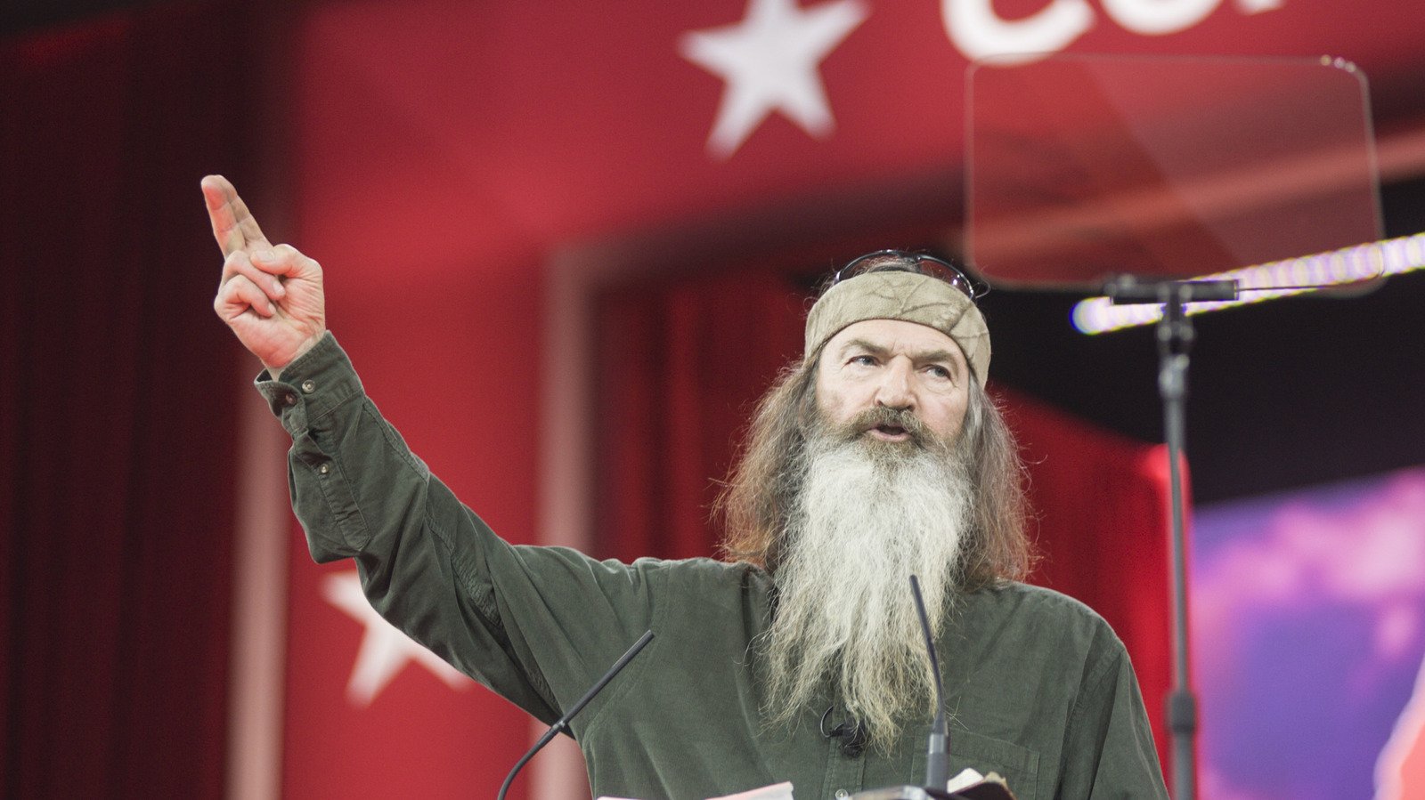 Remembering Phil Robertson: The Man Behind "Duck Dynasty" 3 duck dynasty star phil robertson dead at 79 1