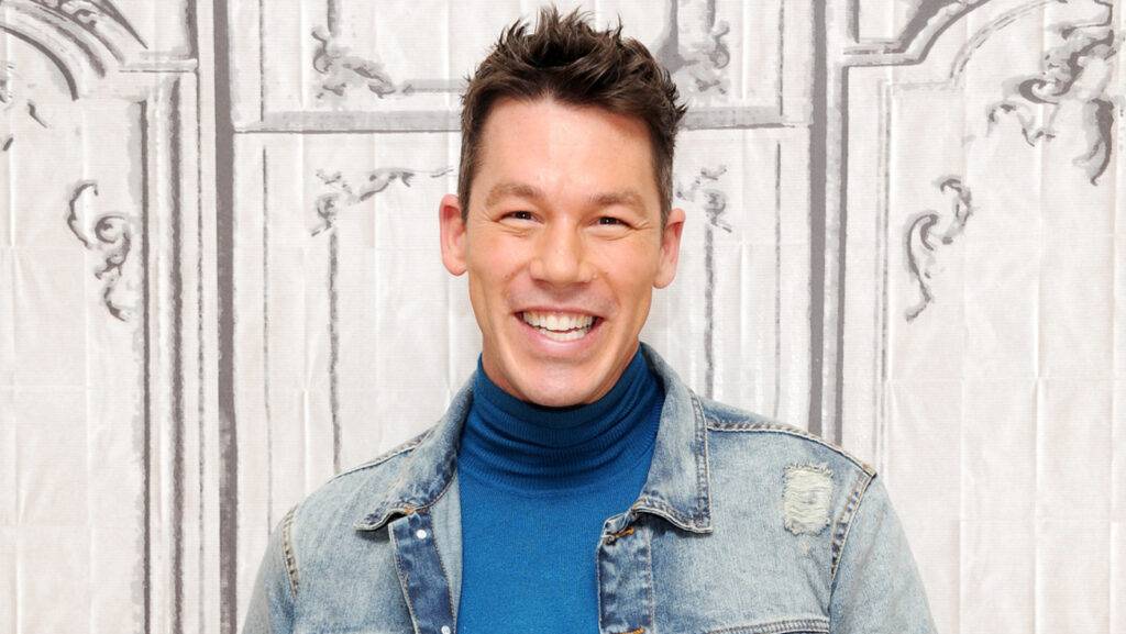 HGTV's David Bromstad Looks So Much Like One Of His Older Siblings
