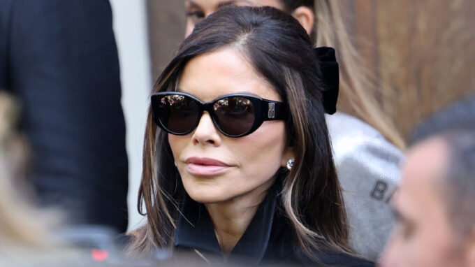 Lauren Sánchez Bezos Has Gotten Read For Filth Over Her 'Obnoxious' Engagement Ring