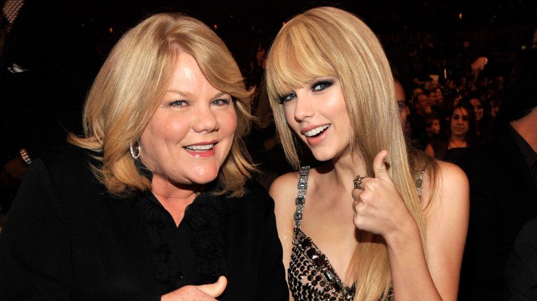 Taylor Swift Gives Rare Update On Mom Andrea's Health After Tragic Cancer Diagnosis