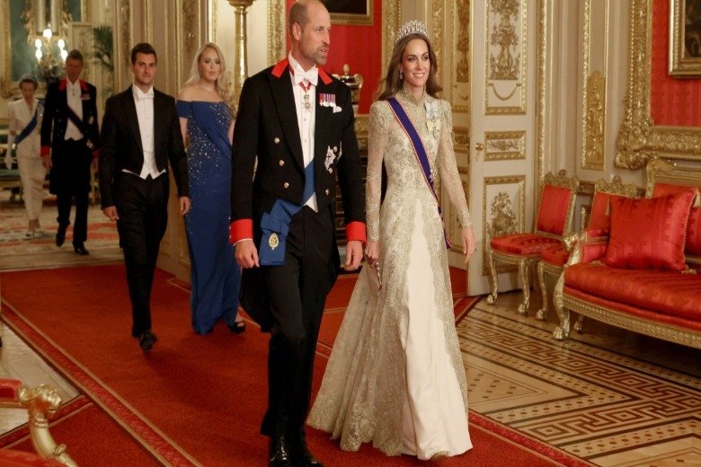 melania trumps inappropriate state dinner dress fails to upstage beautiful kate middleton 1