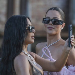 Why Robert Kardashian's Widow Doesn't Get Along With His Famous Kids