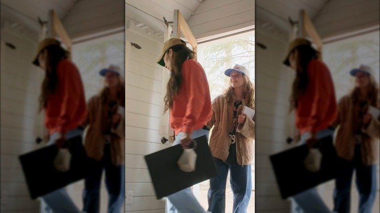 Ella Steps Into the Spotlight — Helping Chip & Joanna With Their Colorado Project 2 Ella Gaines with mom Joanna in teaser