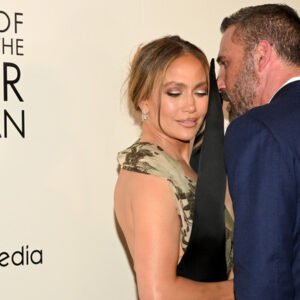 When Two Exes Share a Spotlight: Lopez and Affleck's Awkward Red Carpet Moment 9 Jennifer Lopez And Ben Affleck's Reunion Puts Their Toxic Ways On Blast