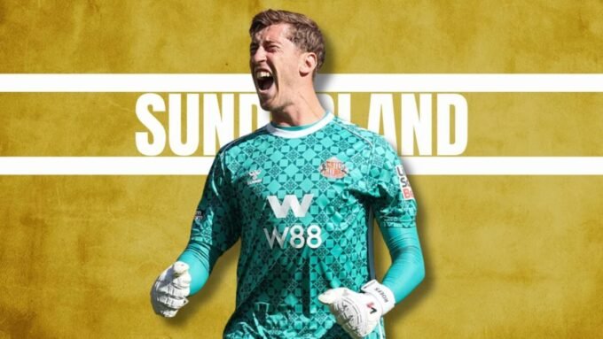 Robin Roefs earns praise for Premier League performances