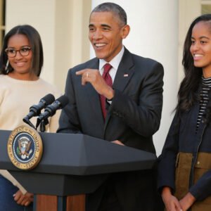 What Sasha and Malia Obama Tend to Eat — A Friendlier Look 7 This Is What Sasha And Malia Obama Typically Eat In A Day