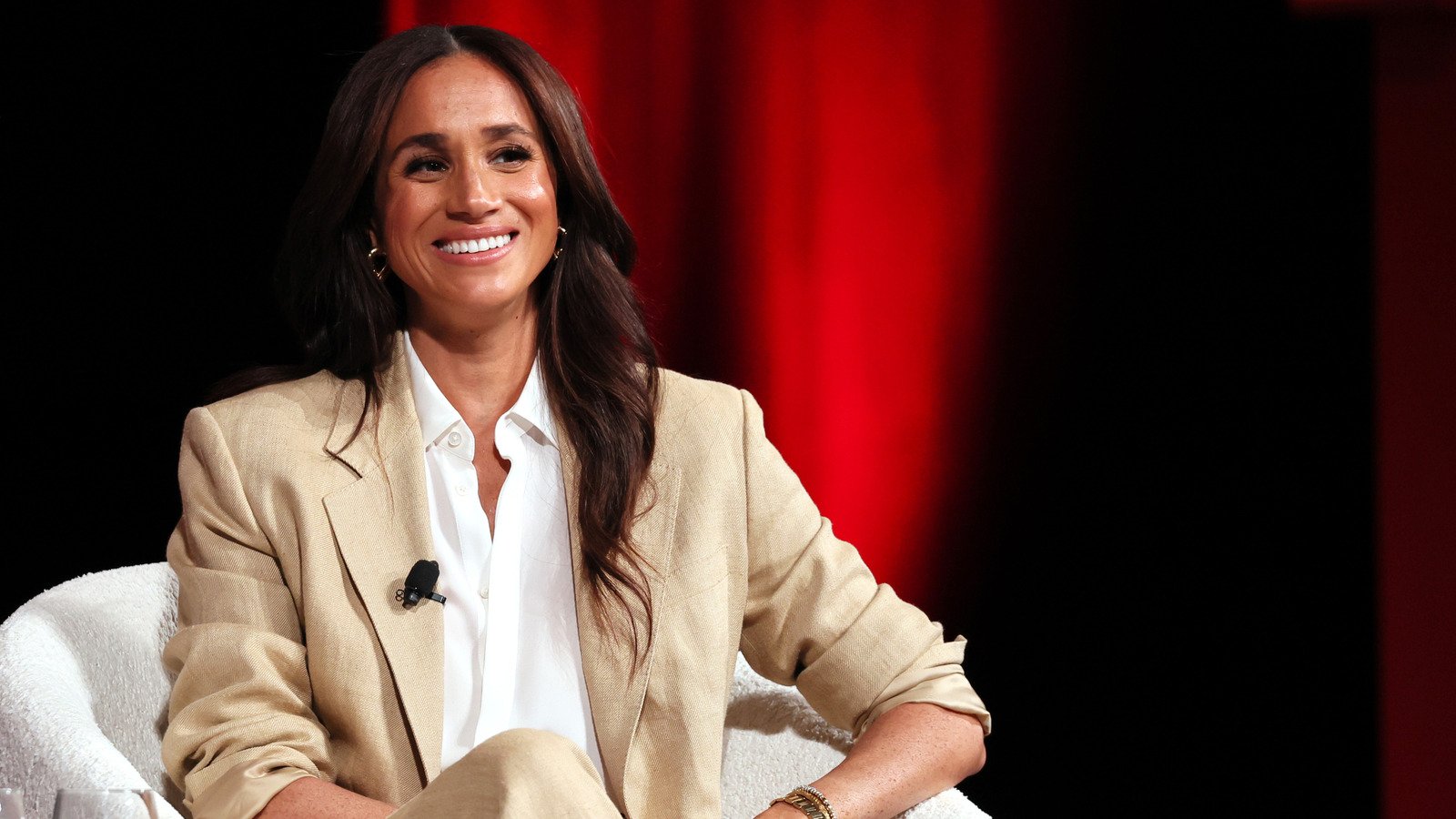 celebrities who publicly shaded meghan markle 11