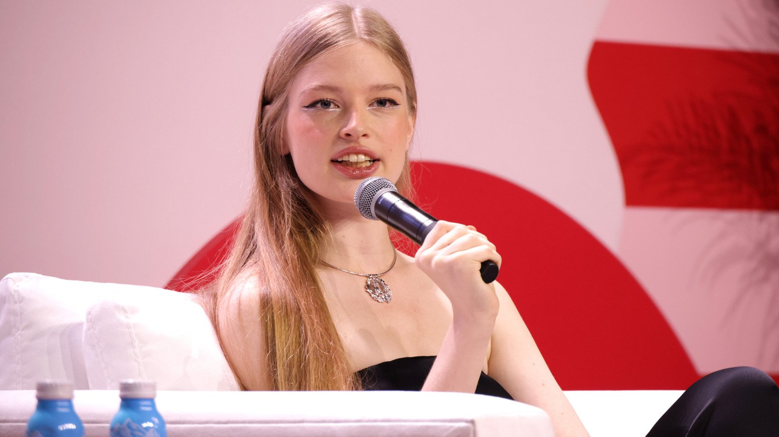 How Elon Musk's Daughter Vivian Jenna Wilson Actually Supports Herself — Not the Way You Think 3 how elon musks estranged daughter vivian wilson really makes all her money 1