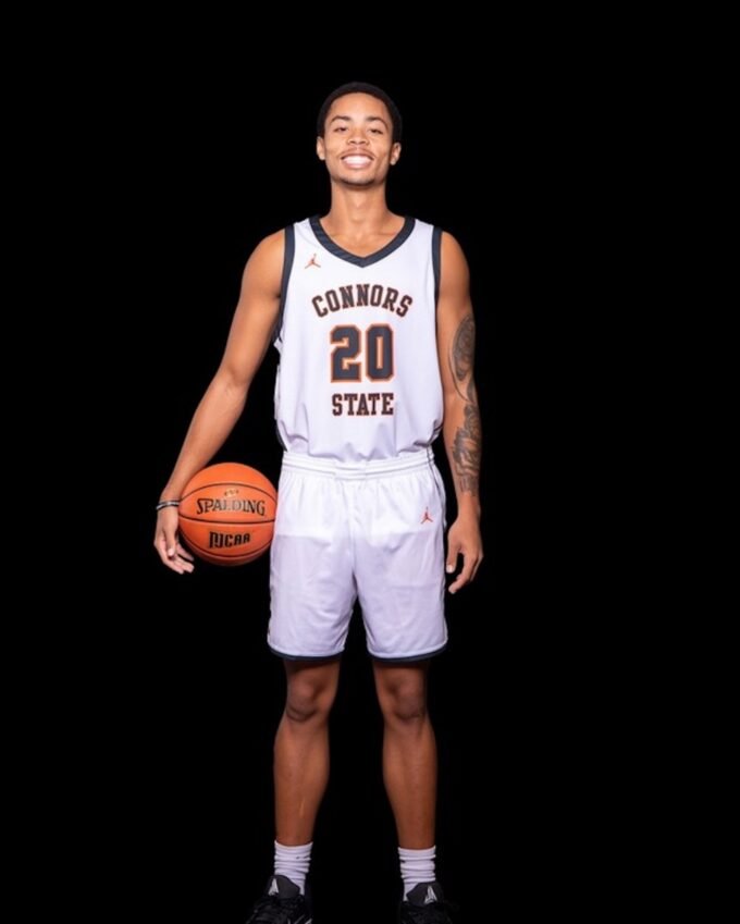 Oklahoma Junior College Basketball Player, 20, Dies After Game Head Injury