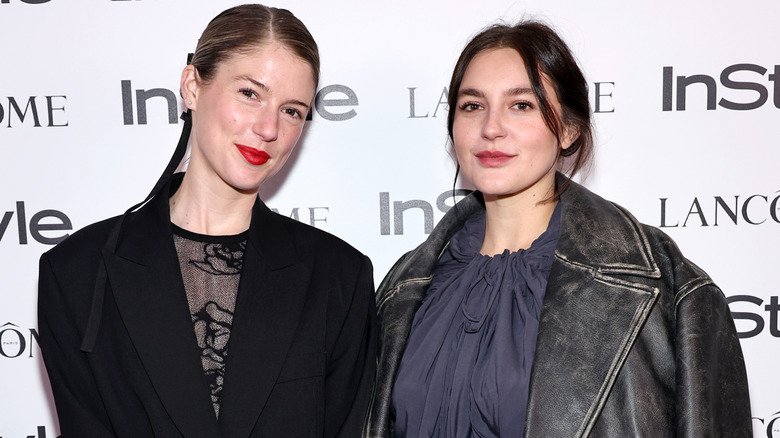 Faith Hill's Daughters: Living Lavish Lives 5 Maggie McGraw and Gracie McGraw on the red carpet