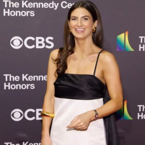 Before & After Photos Of Kaitlan Collins' Face Transformation Are Eye-Popping