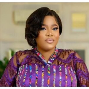 FG celebrates Toyin Abraham as ‘Oversabi Aunty’ hits N1bn in Nigerian cinemas