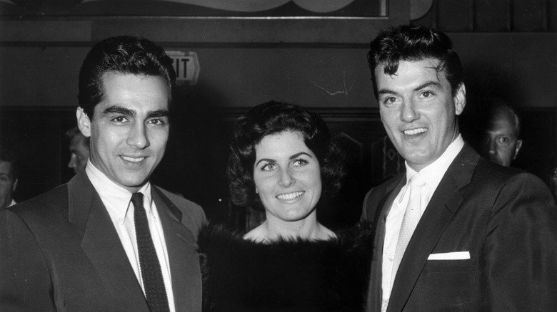 John F. Kennedy’s Alleged Affairs: The Women Linked to America’s 35th President 130 Judith Exner poses between two men in 1955