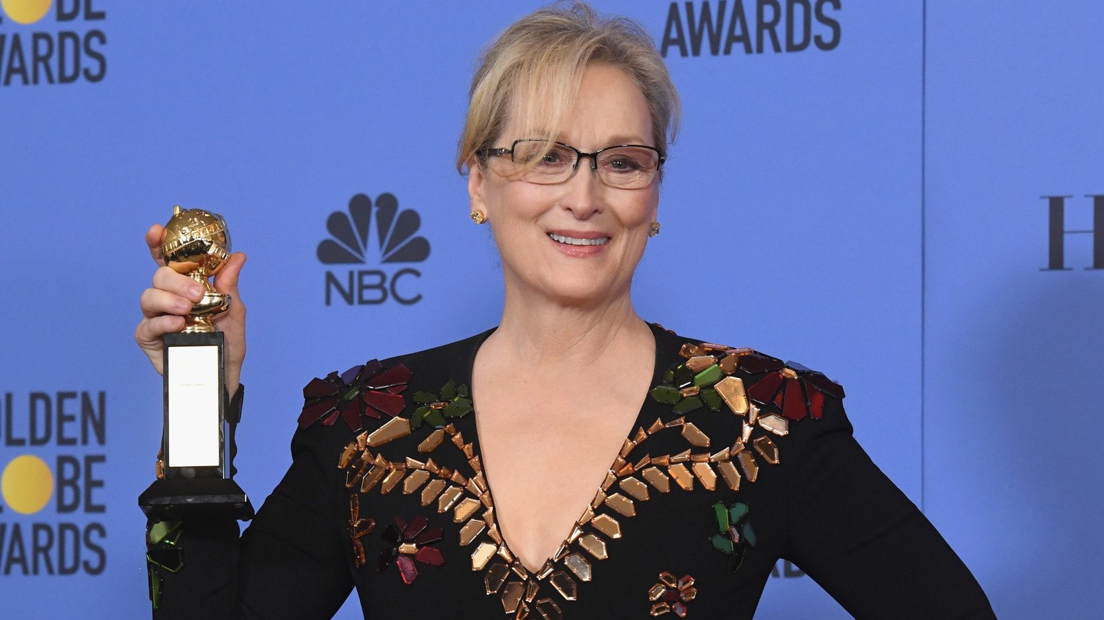 meryl streep used her 2017 golden globes award speech to brutally take down donald trump 1