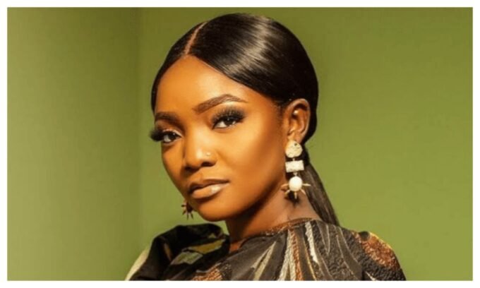 Simi breaks silence on backlash over old tweets