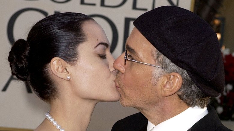 Angelina Jolie and Billy Bob Thornton kissing at the 2002 Golden Globe Awards
