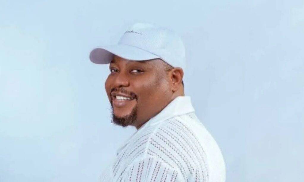 Armed robbers evade Adegbodu Twins’ home days after Taiwo’s burial [VIDEO]