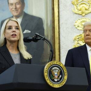 Our Body Language Expert Saw The Trump-Bondi Fallout Coming A Mile Away