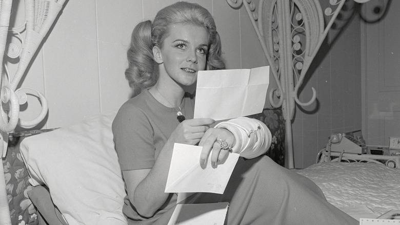 Ann-Margret’s Tragic Journey: The Pain and Loss Behind the Hollywood Smile 15 '60s Icon Ann-Margret's Hidden Scars: What The Cameras Never Saw