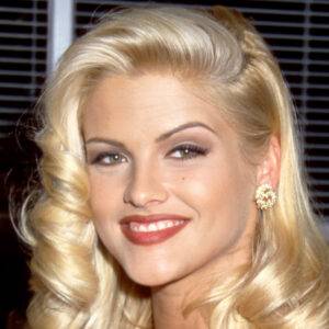 Anna Nicole Smith Was Nearly Unrecognizable Without Makeup