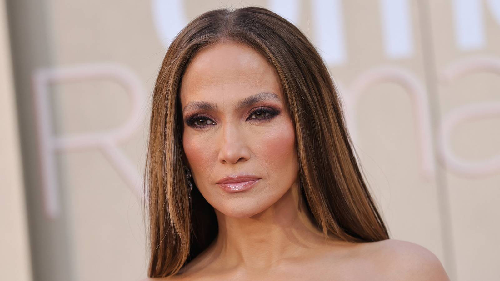 Jennifer Lopez Says Single Life After Divorce Has Been Better Than Expected 151 i should have done it sooner jennifer lopez is loving her post divorce life 1