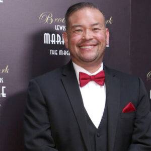 No, Jon Gosselin From Jon & Kate Plus 8 Does Not Work At A Golf Course Now