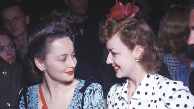 The Legendary Feud Between Sisters Olivia De Havilland & Joan Fontaine
