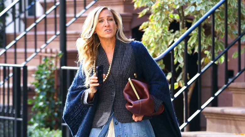 11 Celebrities Who Are Rumored To Be Horrible Neighbors 139 Sarah Jessica Parker on the set of And Just Like That in 2024