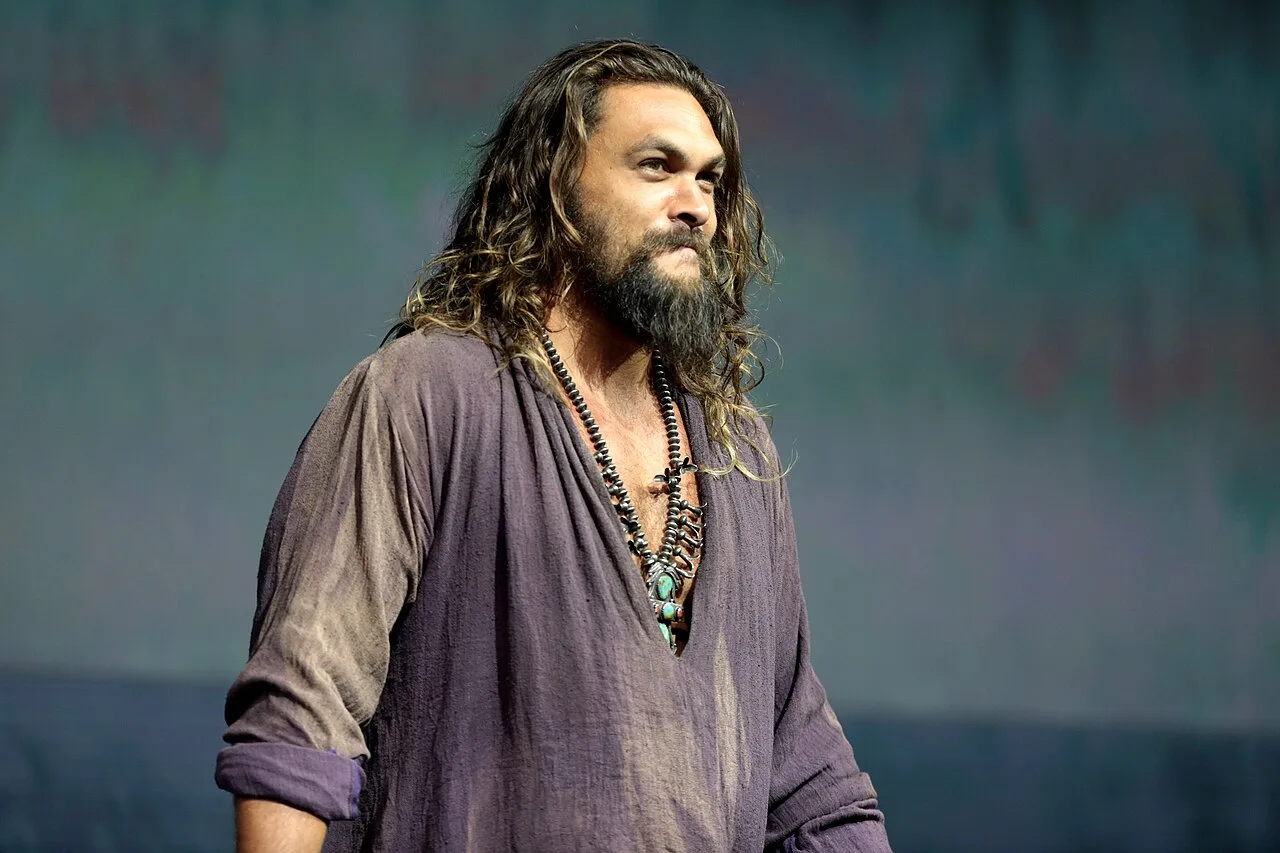 Jason Momoa speaking at San Diego Comic-Con