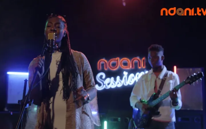 Tems singing on NdaniTV Sessions during her early career