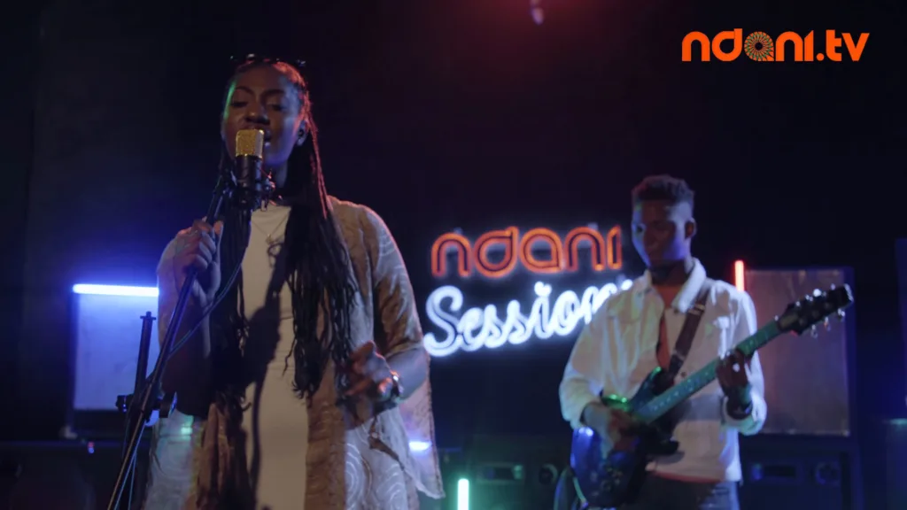 Tems singing on NdaniTV Sessions during her early career