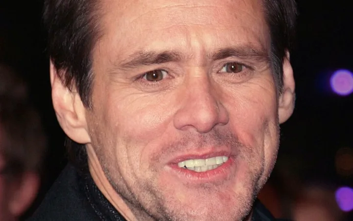 Jim Carrey at the Yes Man premiere in 2008