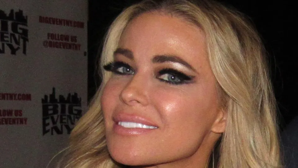 Carmen Electra at a public appearance in October 2018