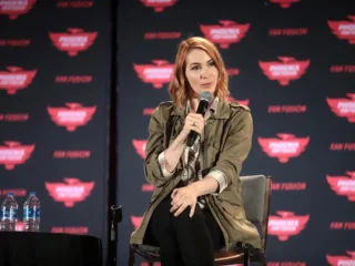 Felicia Day speaking at Phoenix Fan Fusion in May 2022