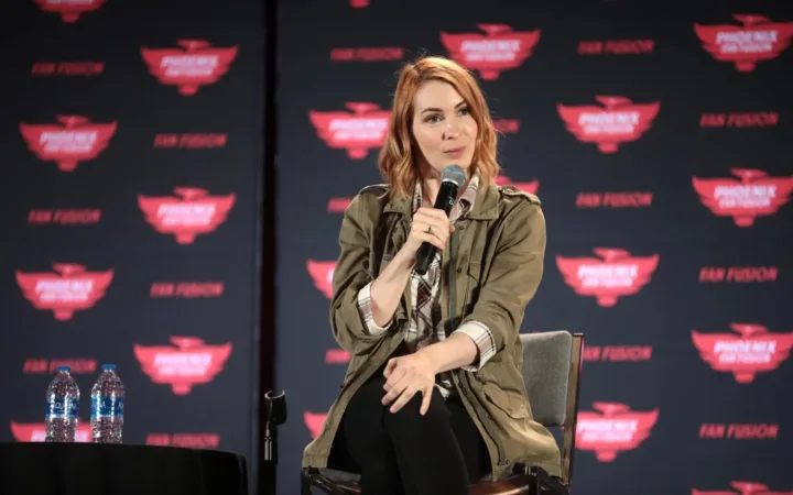 Felicia Day speaking at Phoenix Fan Fusion in May 2022