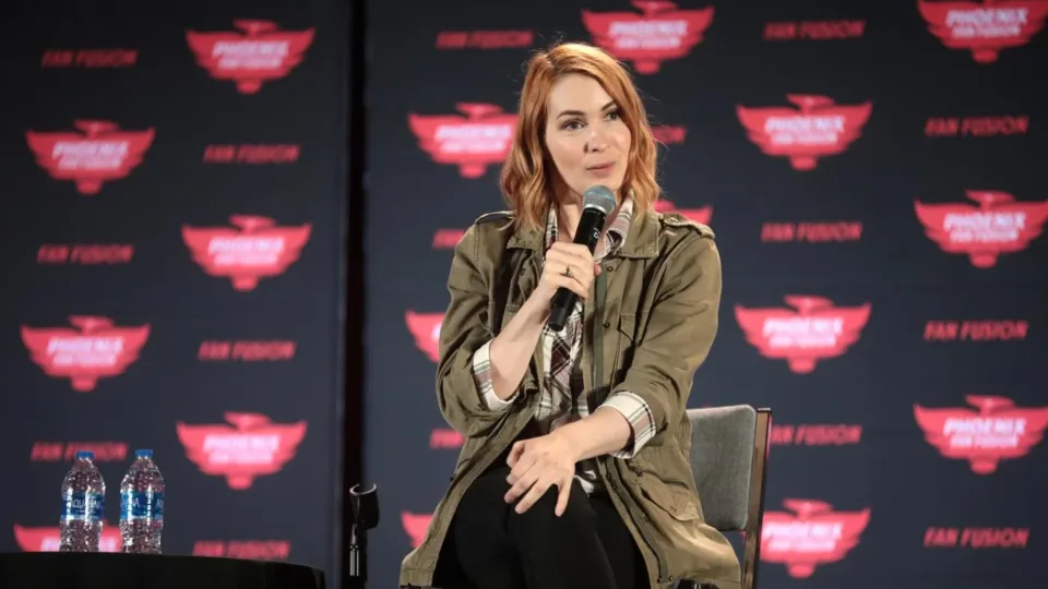 Felicia Day speaking at Phoenix Fan Fusion in May 2022