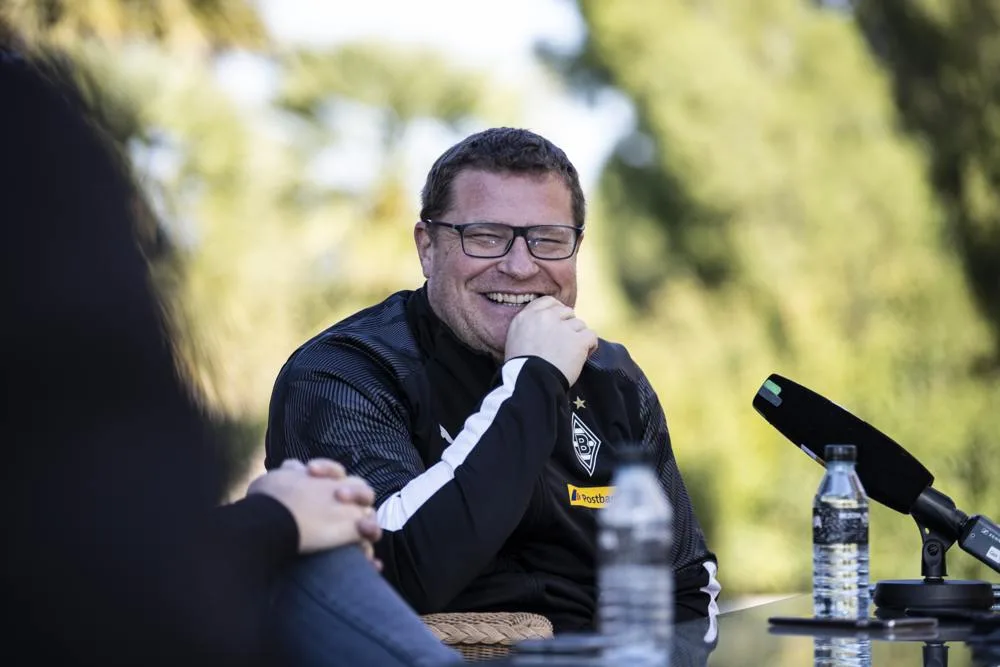 Max Eberl speaking to reporters in January 2020 during his Mönchengladbach tenure
