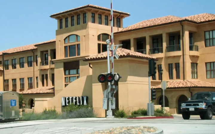 Netflix’s Los Gatos office building with its sign in July 2008