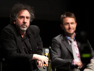 Tim Burton on the left beside Chris Hardwick at the 2012 San Diego Comic-Con