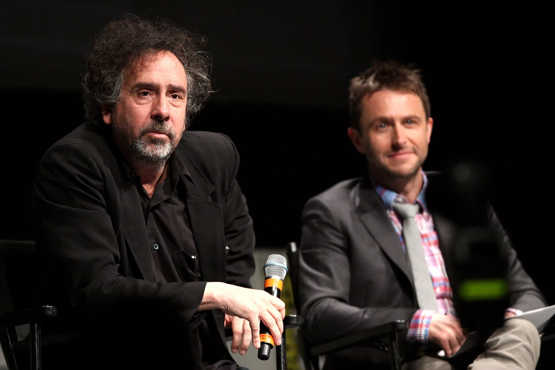 Tim Burton on the left beside Chris Hardwick at the 2012 San Diego Comic-Con